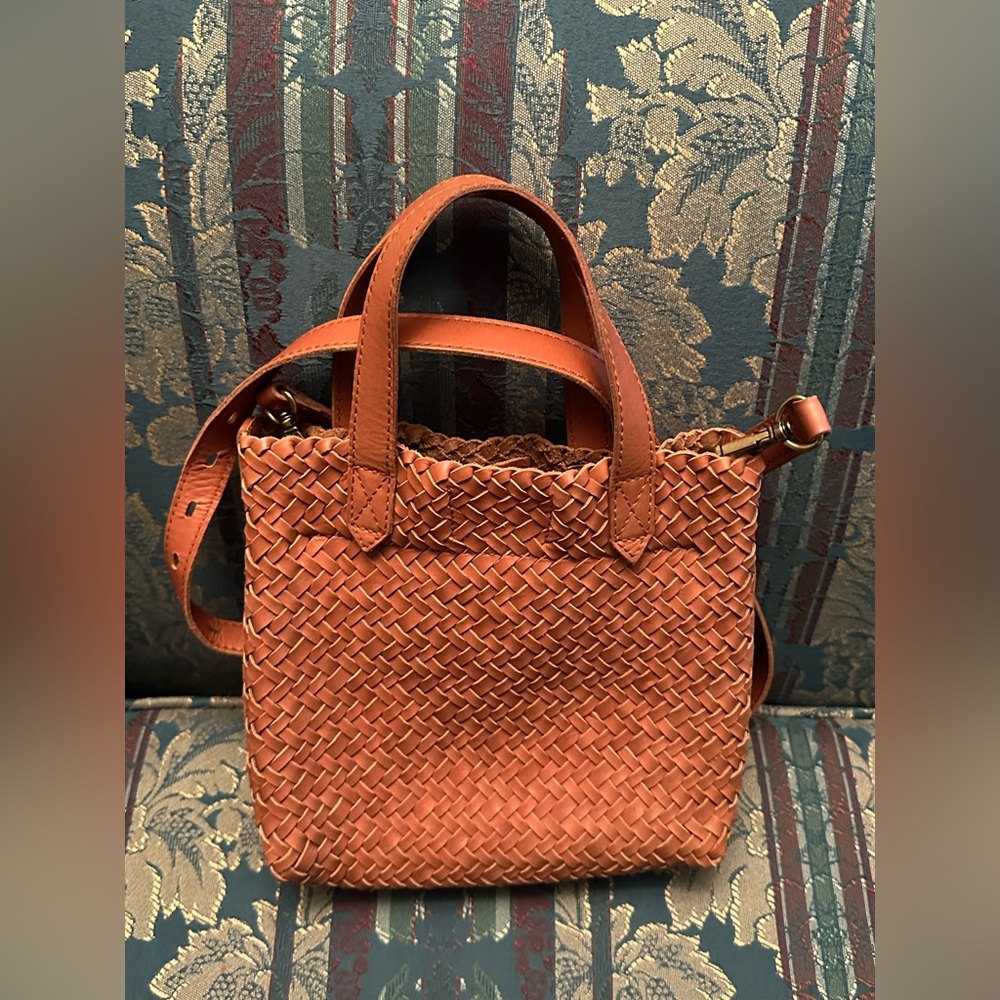 Madewell Small Transport Crossbody: Woven Leather Edition - Picture 2 of 4